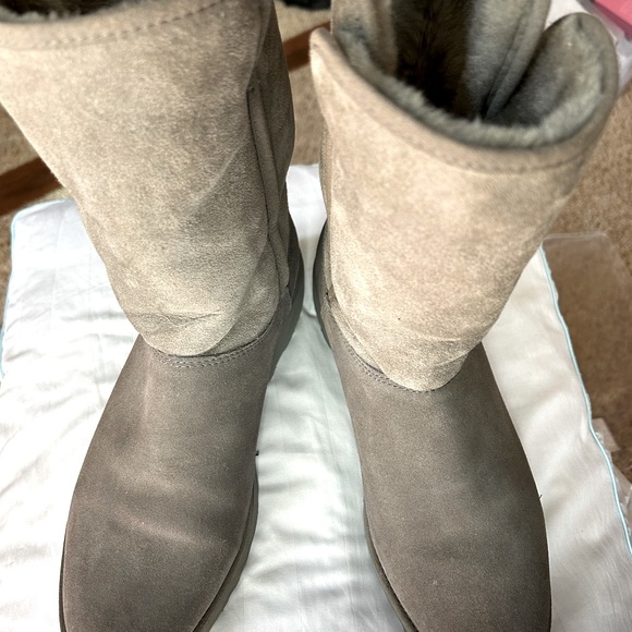 UGG Boots. Narrowed toe, 1.5 inch heel, grey and less ugly than most UGGs! - Picture 3 of 8